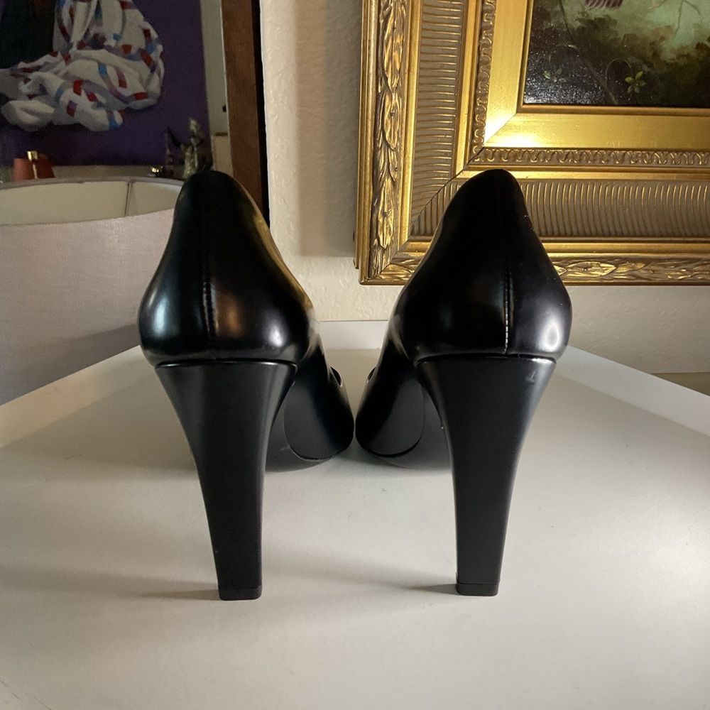 PRADA BRUSHED LEATHER COURT HEELS PUMPS BLACK SIZE 7.5 NWOT - Picture 12 of 16